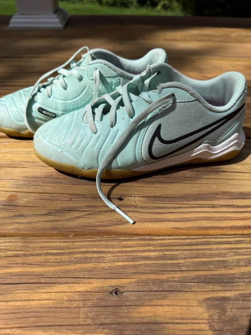 Nike Tiempo Legend 10 Academy IC Boys Size 2.5Y